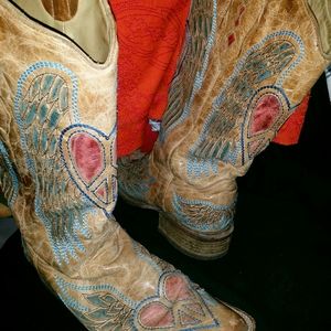 Corral peace sign wing boots